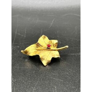 Gold Tone Leaf Brooch Pin Red Accent Gemstone Women's Fashion Jewelry Vintage